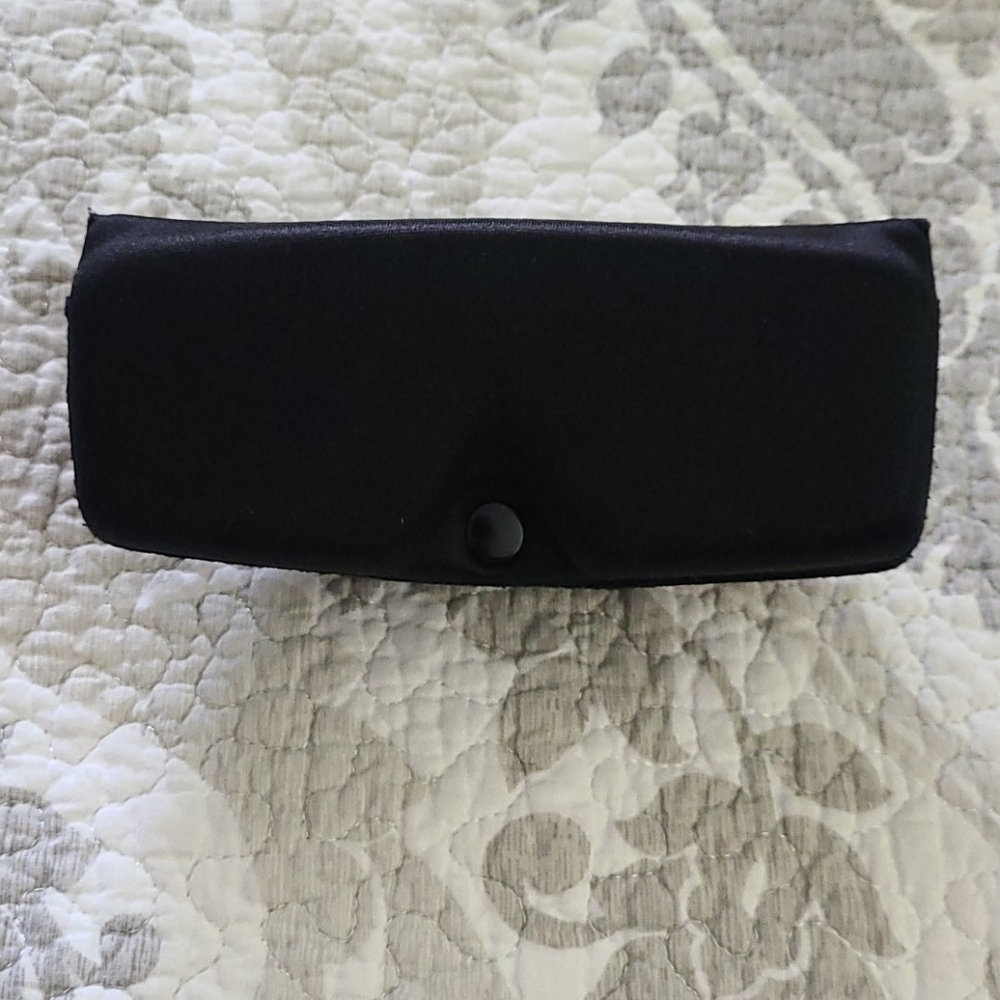 Oakley case 👓 😎 - Picture 2 of 3
